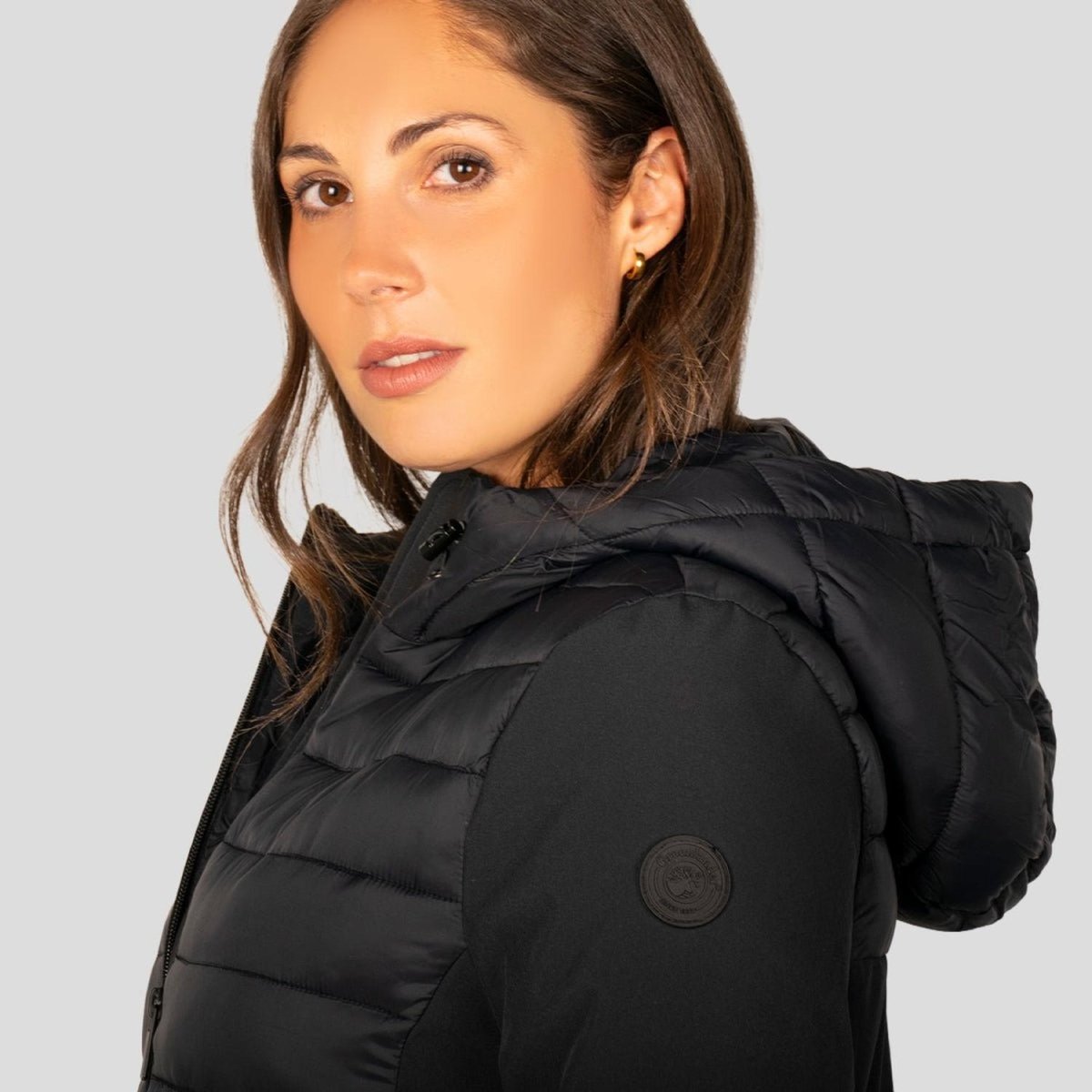 Chamarra Para Mujer Capitonada Con Gorra - Greenlander