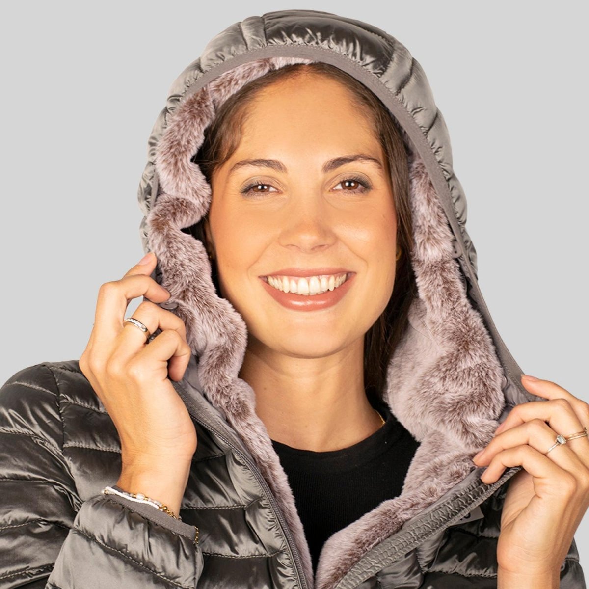 Chamarra Para Mujer Capitonada Con Gorro - Greenlander