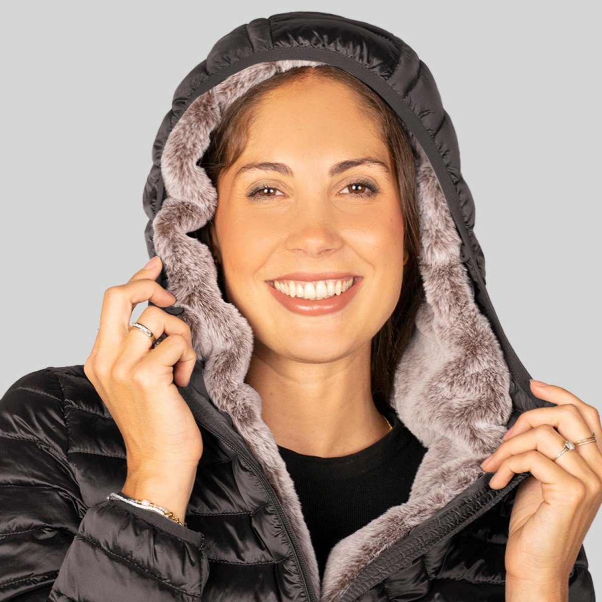 Chamarra Para Mujer Capitonada Con Gorro - Greenlander