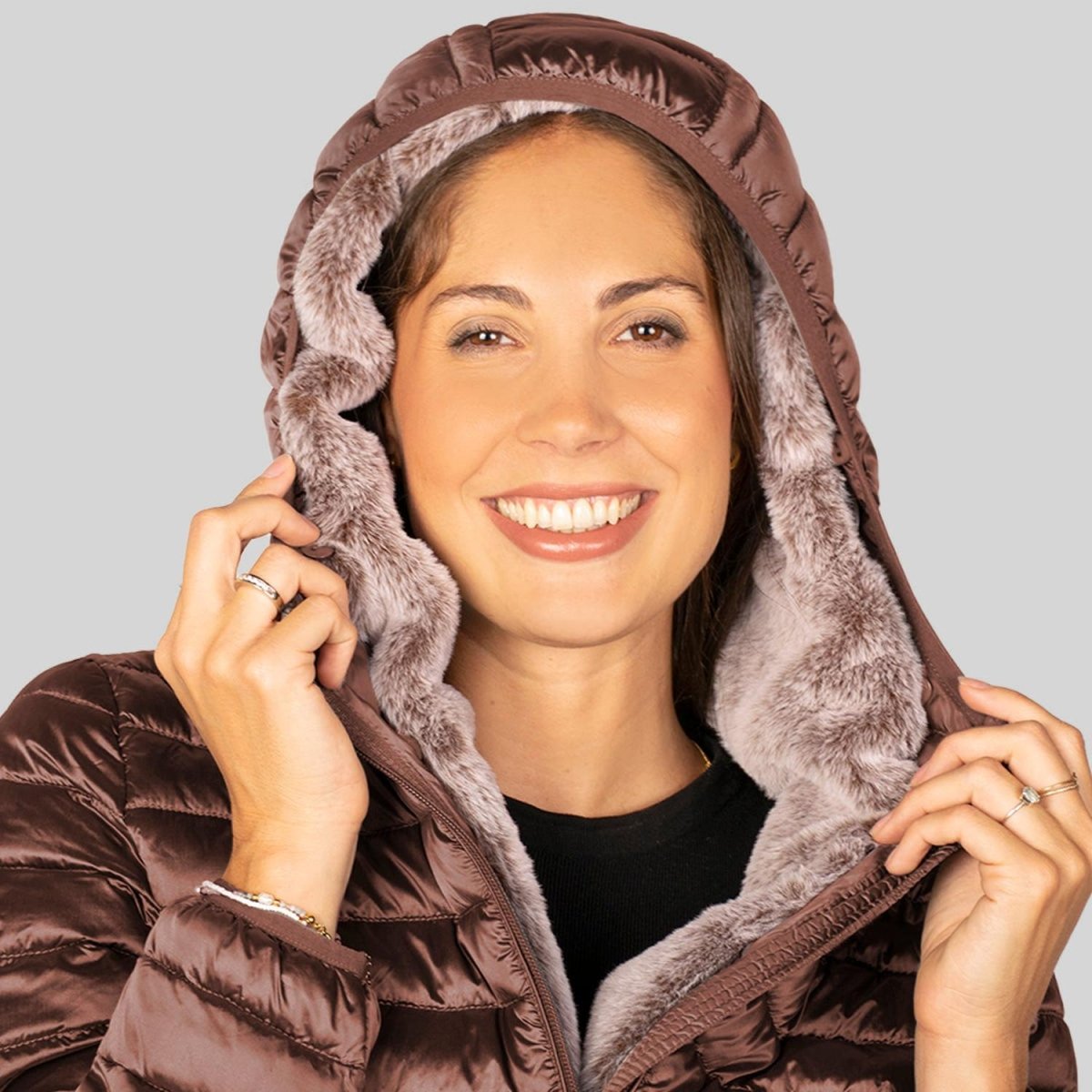 Chamarra Para Mujer Capitonada Con Gorro - Greenlander