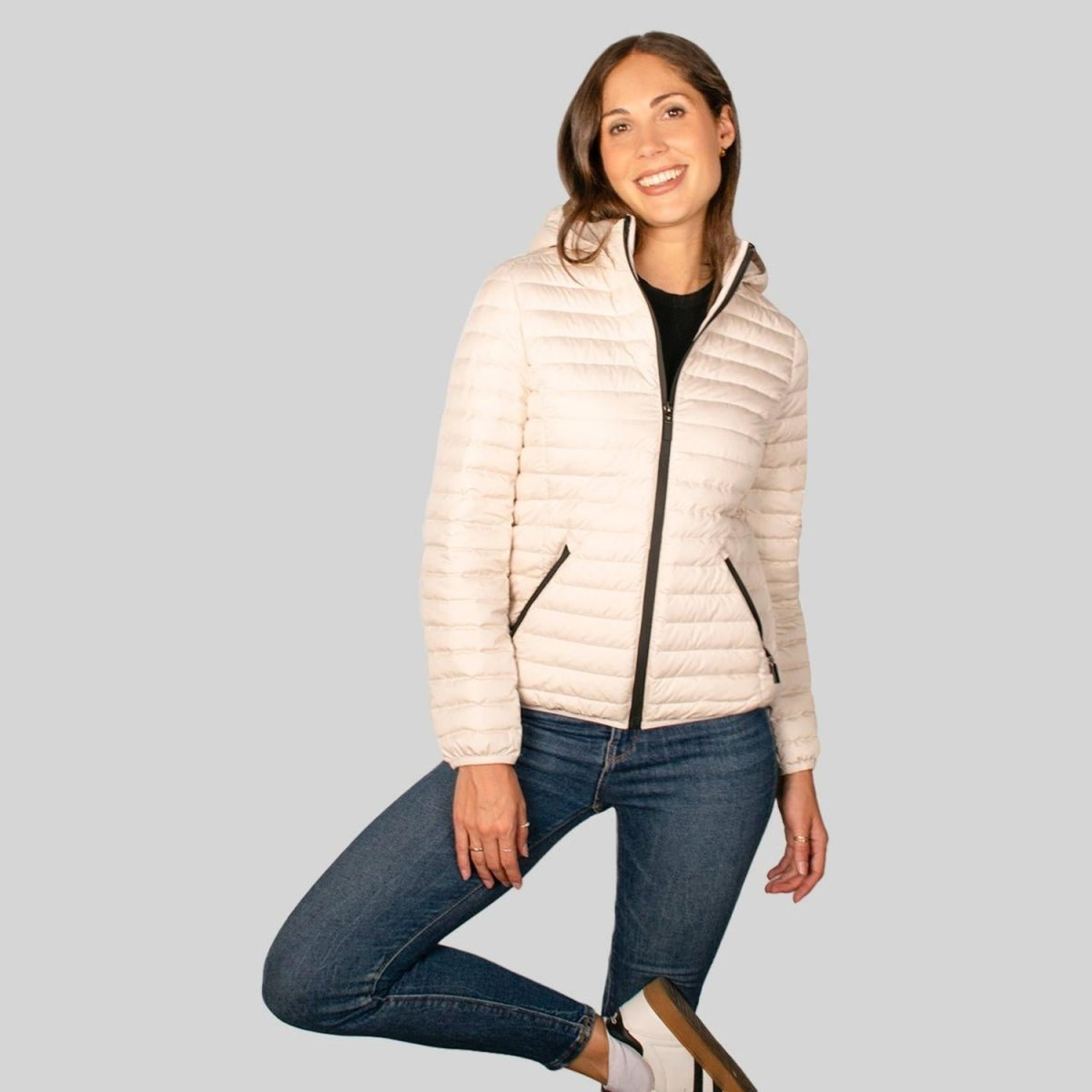 Chamarra Para Mujer Capitonada Con Gorro - Greenlander