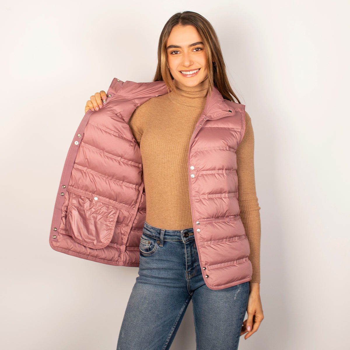 Chaleco Para Mujer Capitonado De Pluma Y Cuello Alto - The Original Greenlander