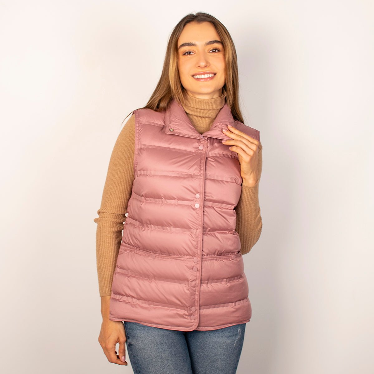 Chaleco Para Mujer Capitonado De Pluma Y Cuello Alto - The Original Greenlander