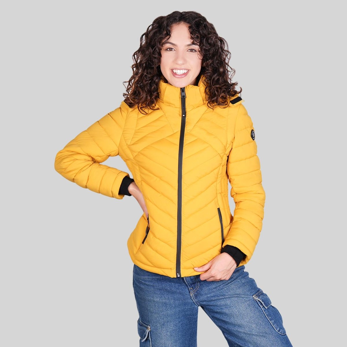 Chamarra capitonada para mujer con cuello alto y bolsillos a los costados Greenlander - Greenlander