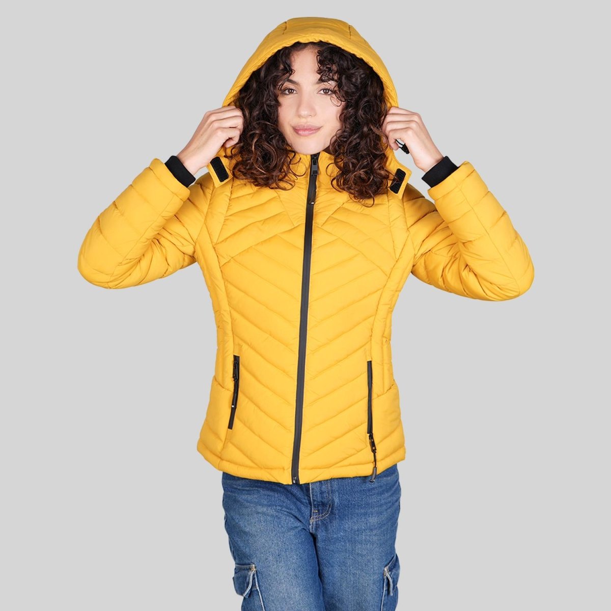 Chamarra capitonada para mujer con cuello alto y bolsillos a los costados Greenlander - Greenlander