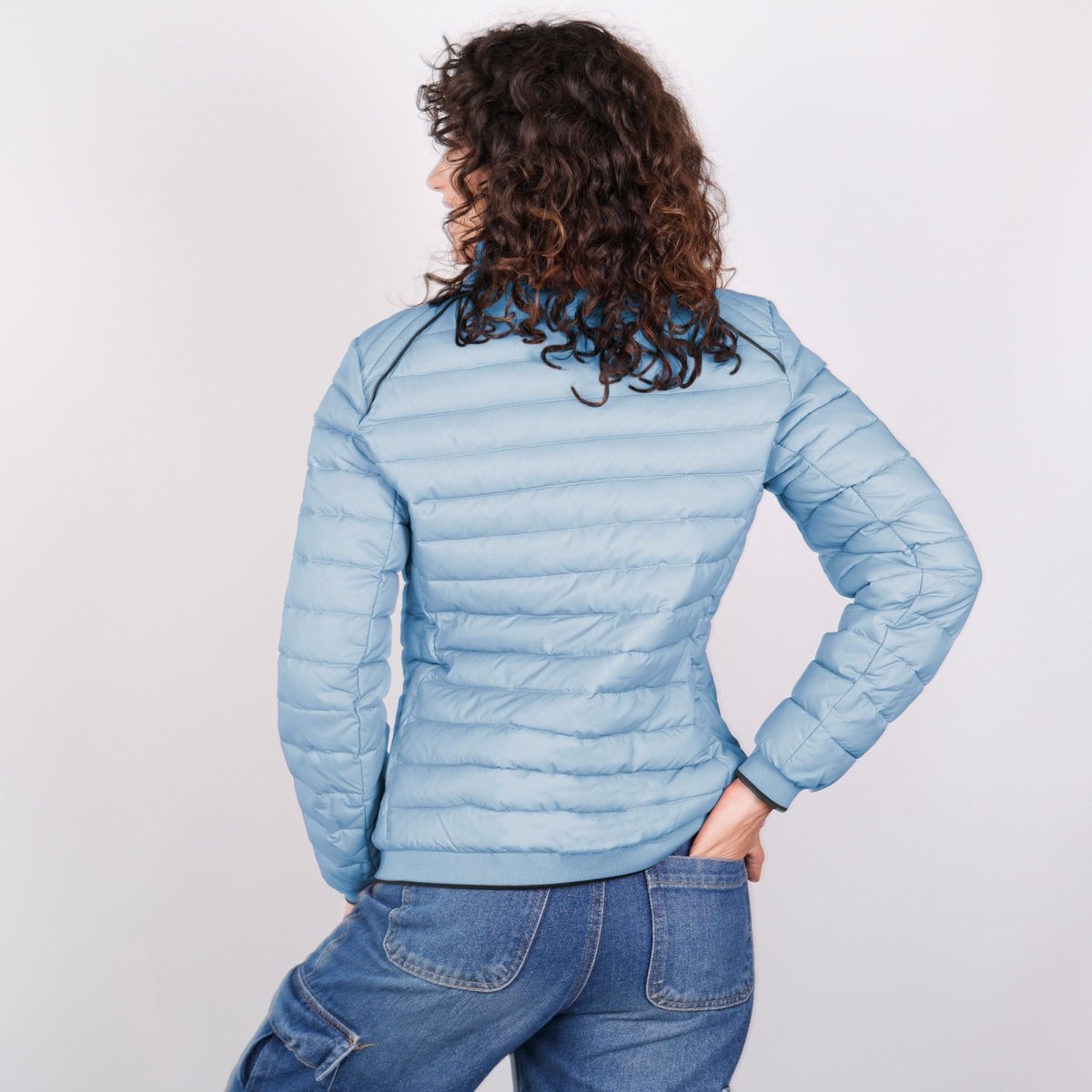 Chamarra capitonada para mujer con cuello alto y bolsillos Greenlander - Greenlander