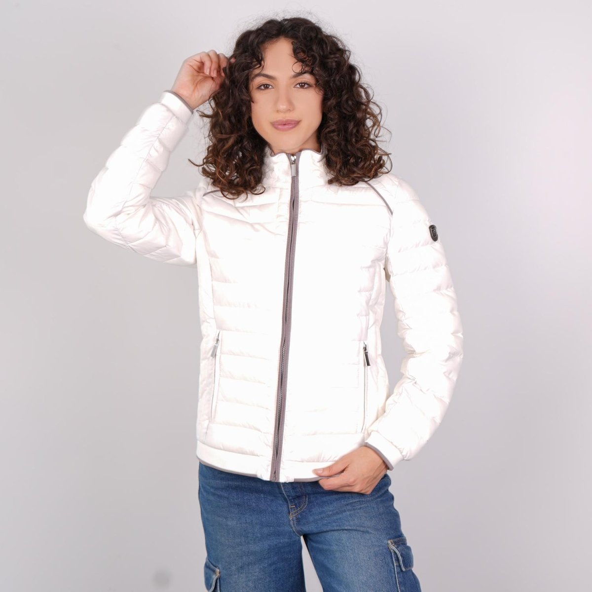 Chamarra capitonada para mujer con cuello alto y bolsillos Greenlander - Greenlander