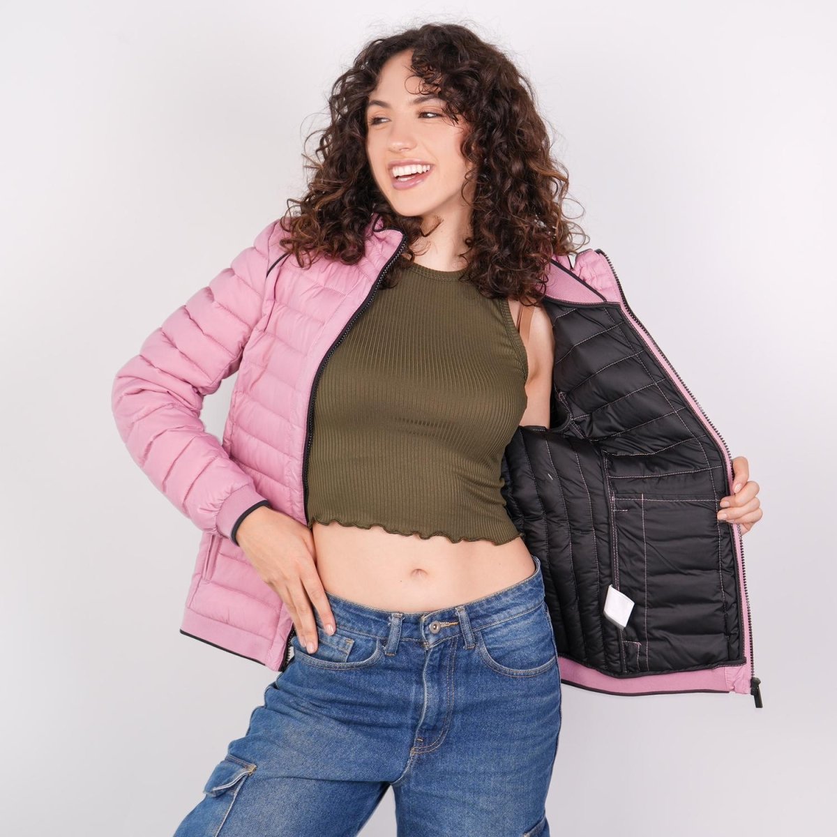 Chamarra capitonada para mujer con cuello alto y bolsillos Greenlander - Greenlander