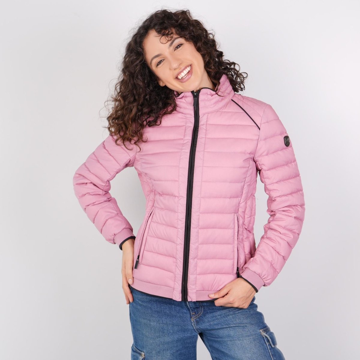 Chamarra capitonada para mujer con cuello alto y bolsillos Greenlander - Greenlander