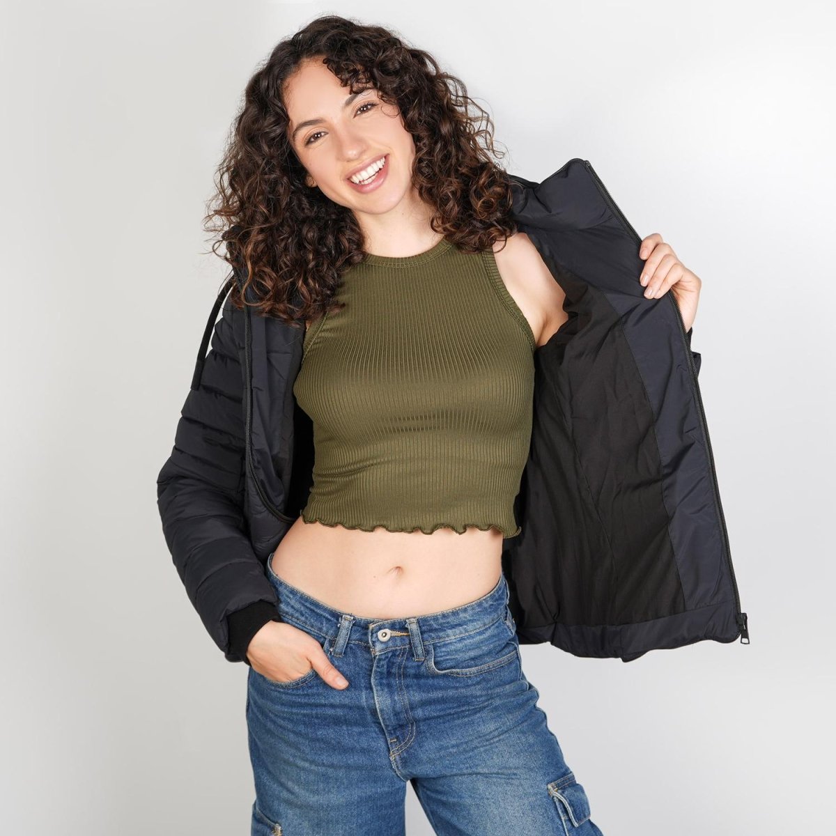 Chamarra capitonada para mujer con cuello alto y gorro desmontable Greenlander - Greenlander