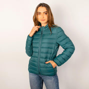 Chamarra capitonada para mujer, empacable con gorro oculto Greenlander - Greenlander