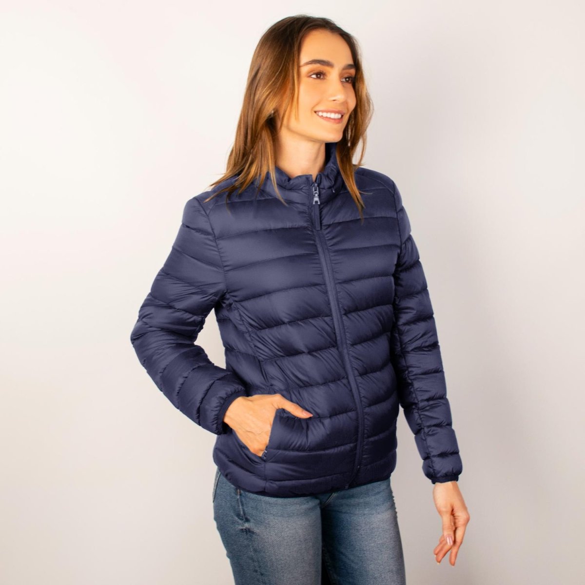 Chamarra capitonada para mujer, empacable con gorro oculto Greenlander - Greenlander