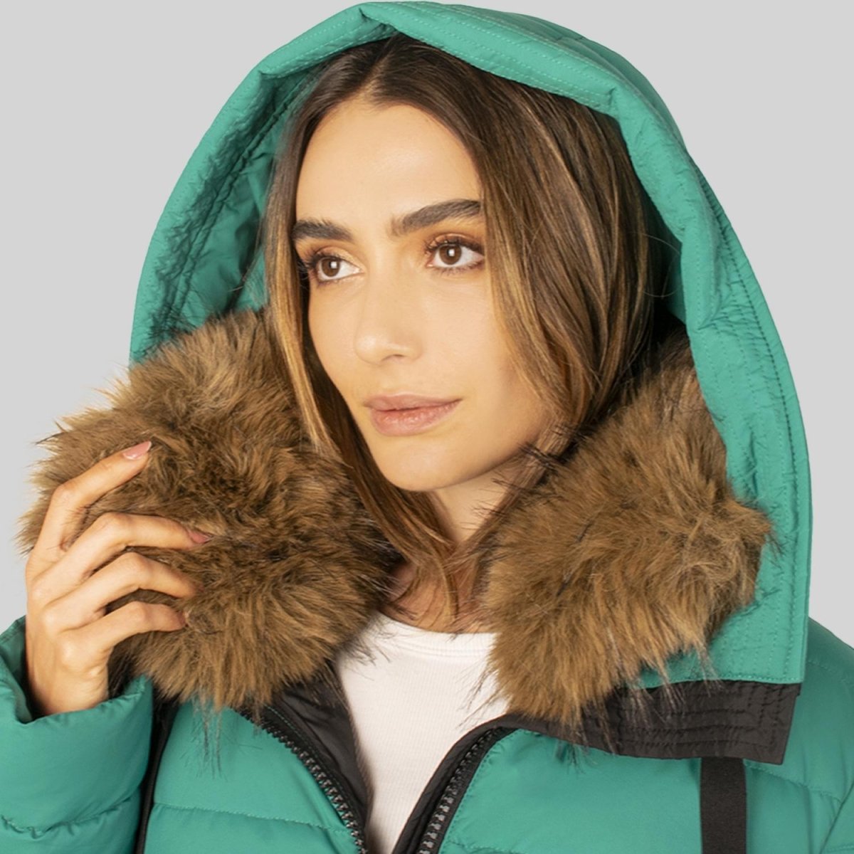 Chamarra corta capitonada para mujer con capucha Greenlander - Greenlander