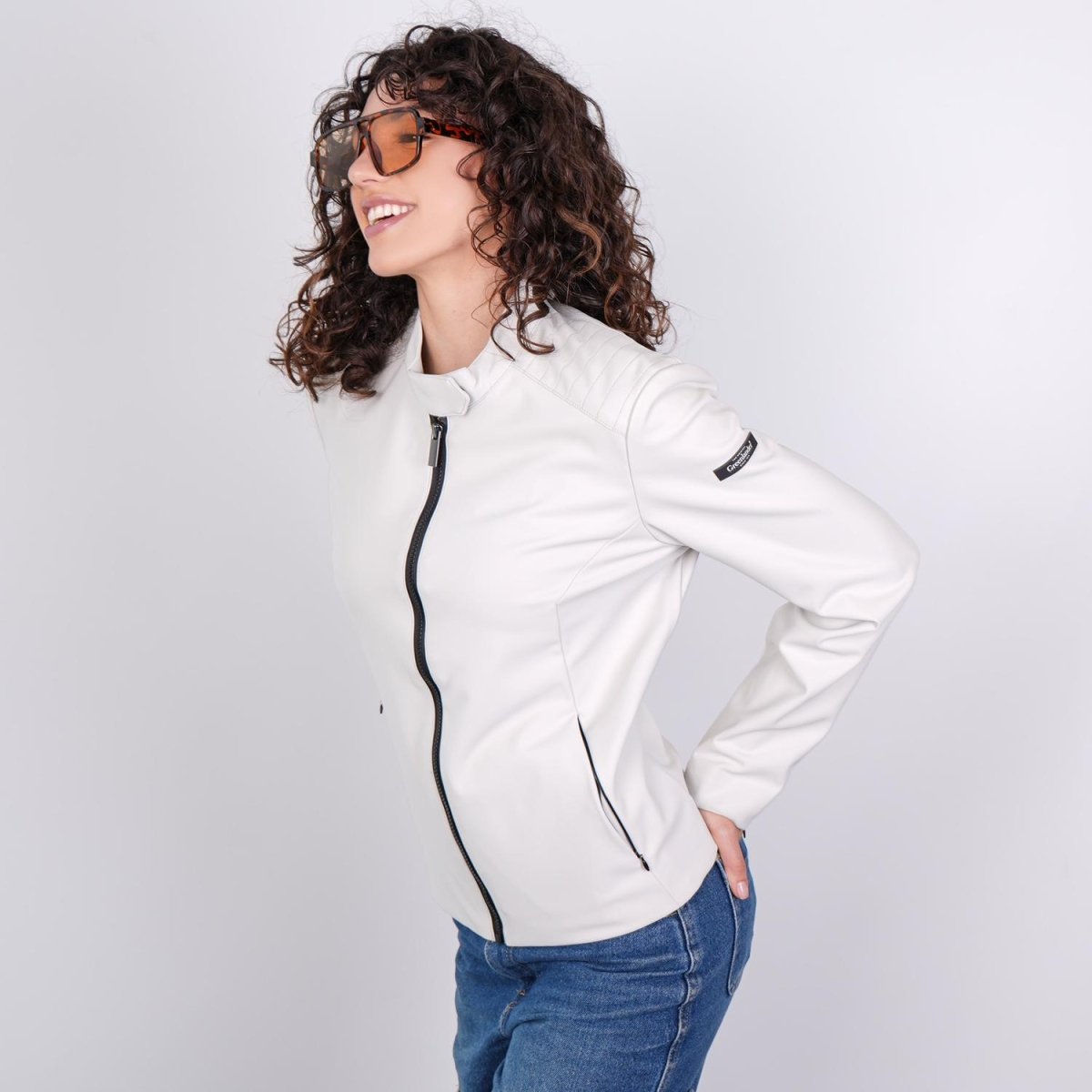 Chamarra corta para mujer con bolsas al costado Greenlander - Greenlander