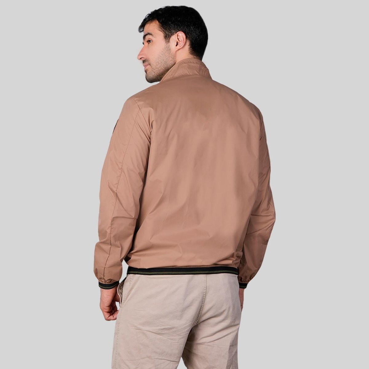 Chamarra de poliéster para hombre con bolsillos externos e internos Greenlander - Greenlander