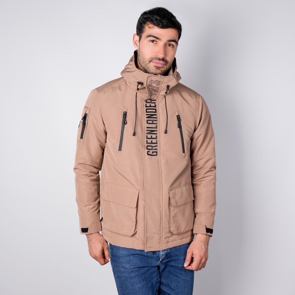 Chamarra de poliéster para hombre con capucha y múltiples bolsillos Greenlander - Greenlander