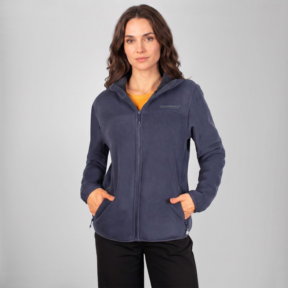 Chamarra Fleece Polar para Mujer con Gorro, Forro Afelpado y Bolsillos con Cierre | Greenlander - Greenlander