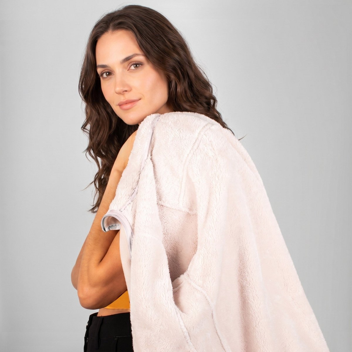 Chamarra Fleece Polar para Mujer con Gorro, Forro Afelpado y Bolsillos con Cierre | Greenlander - Greenlander