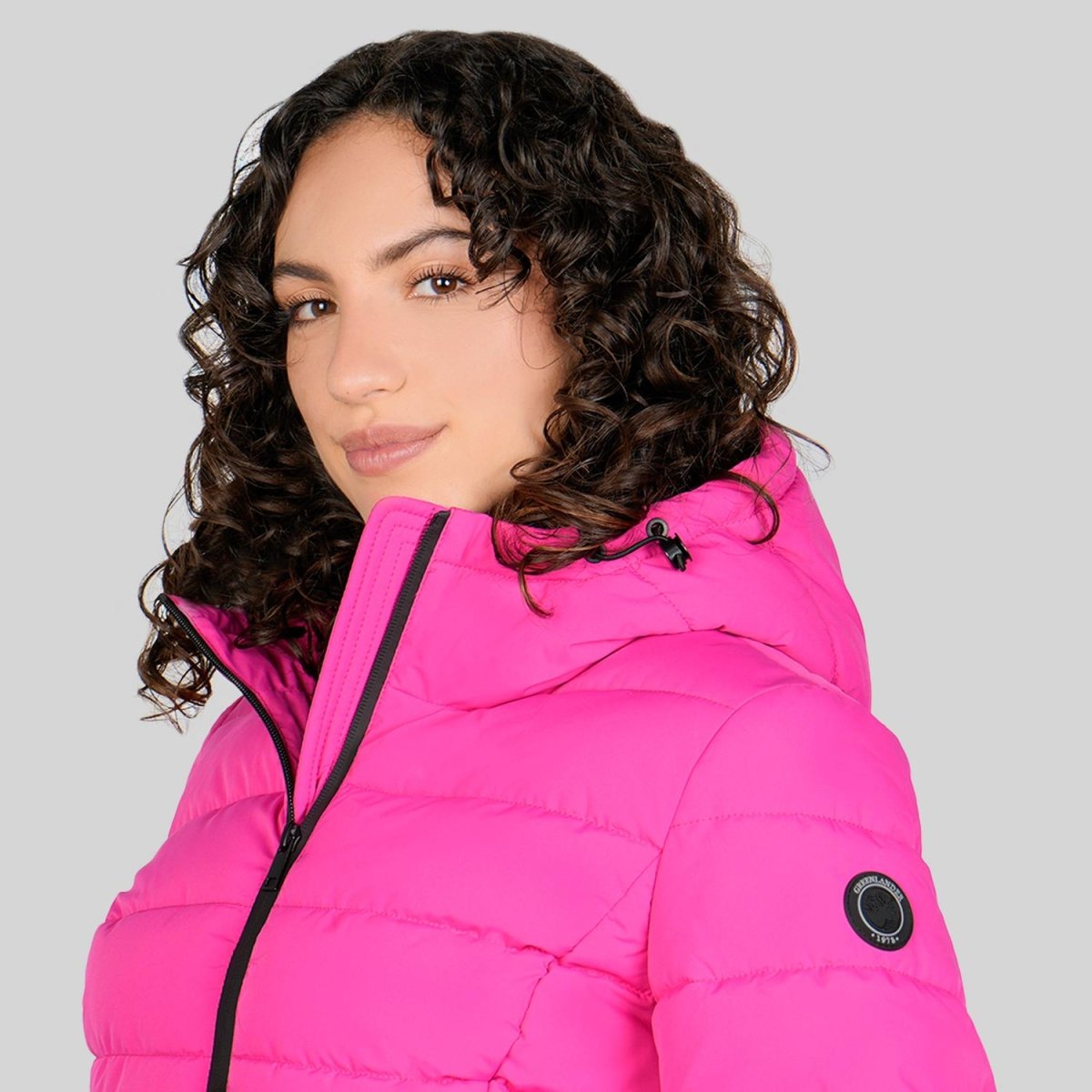 Chamarra larga capitonada para mujer con bolsillos al costadoGreenlander - Greenlander