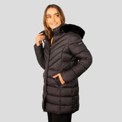 Chamarra larga capitonada para mujer con bolsos al costado Greenlander - Greenlander