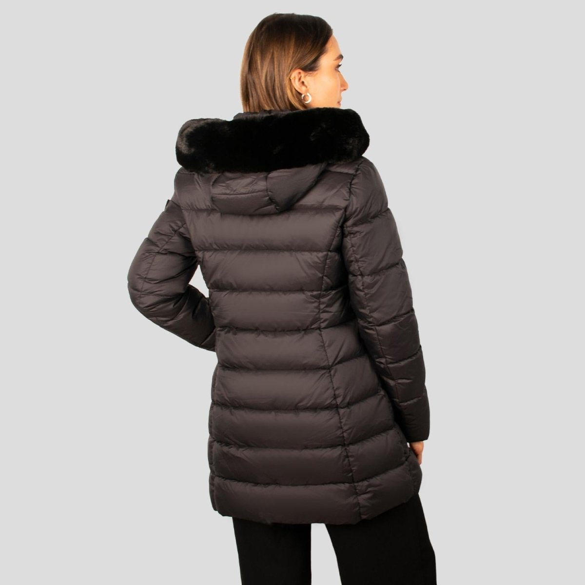 Chamarra larga capitonada para mujer con bolsos al costado Greenlander - Greenlander