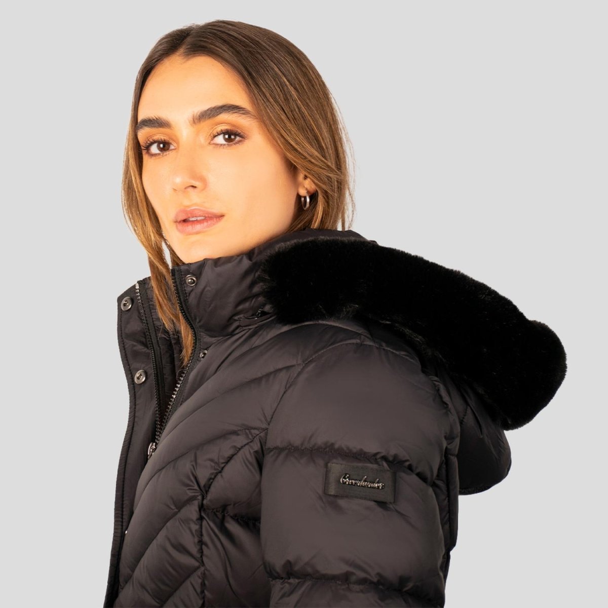 Chamarra larga capitonada para mujer con bolsos al costado Greenlander - Greenlander