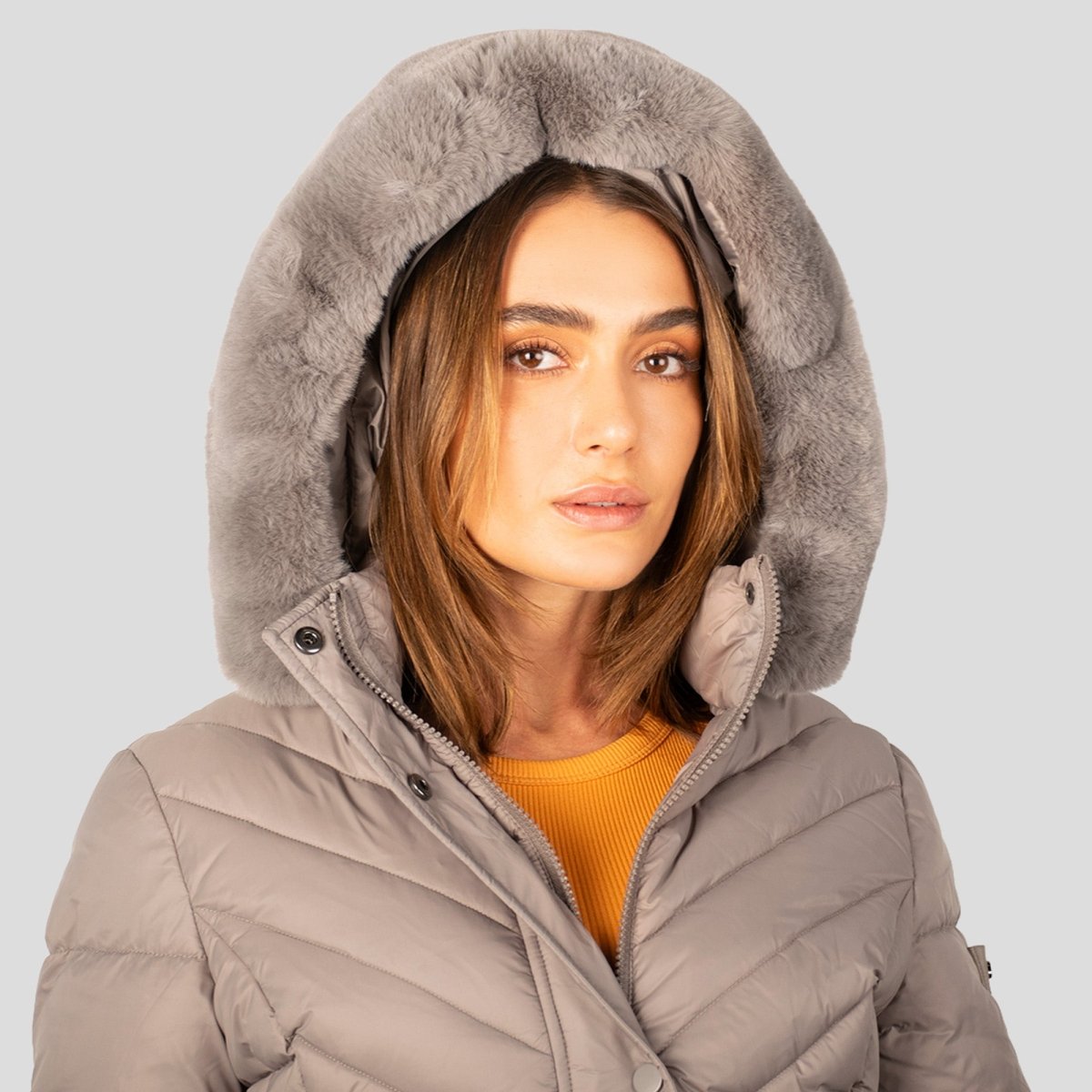 Chamarra larga capitonada para mujer con bolsos al costado Greenlander - Greenlander