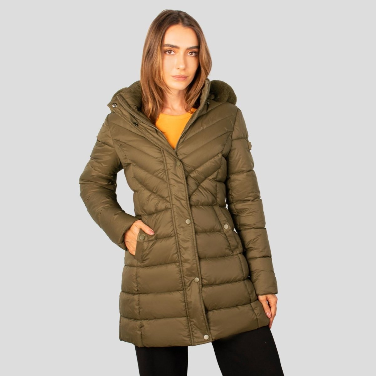 Chamarra larga capitonada para mujer con bolsos al costado Greenlander - Greenlander