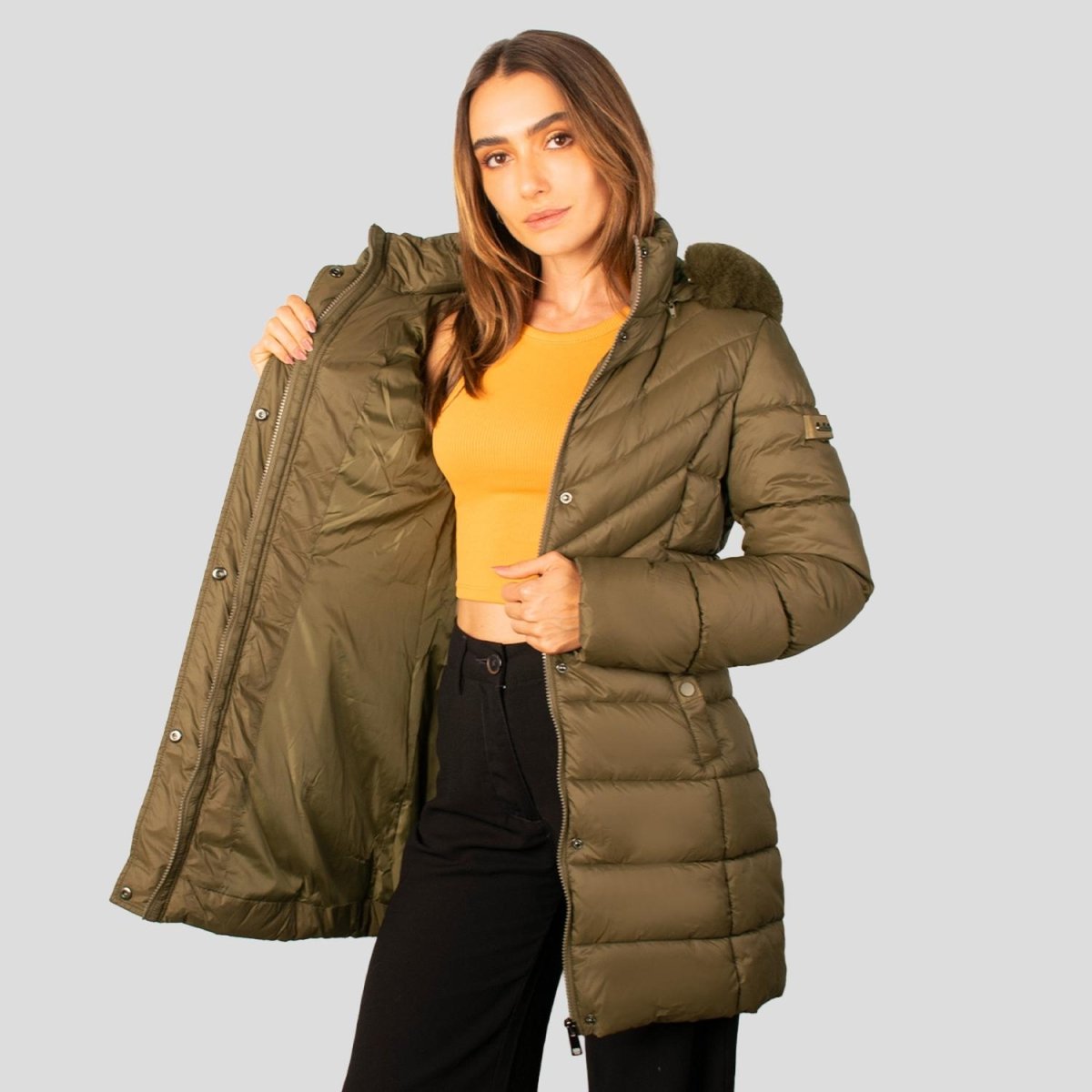 Chamarra larga capitonada para mujer con bolsos al costado Greenlander - Greenlander