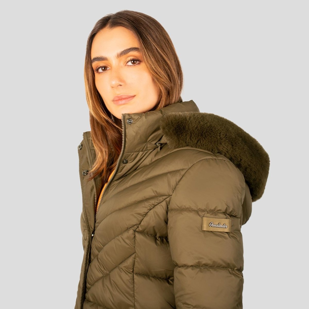 Chamarra larga capitonada para mujer con bolsos al costado Greenlander - Greenlander