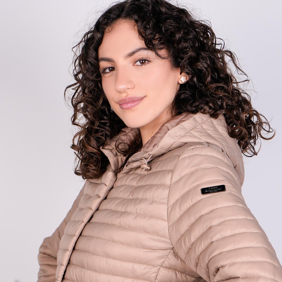 Chamarra larga capitonada para mujer con capucha desmontable Greenlander - Greenlander