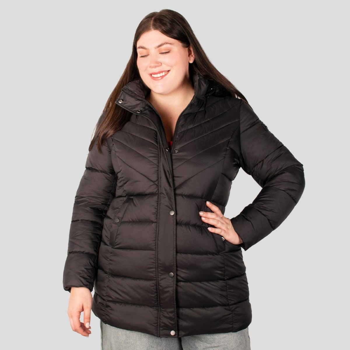 Chamarra larga capitonada plus size para mujer con bolsos al costado Greenlander - Greenlander