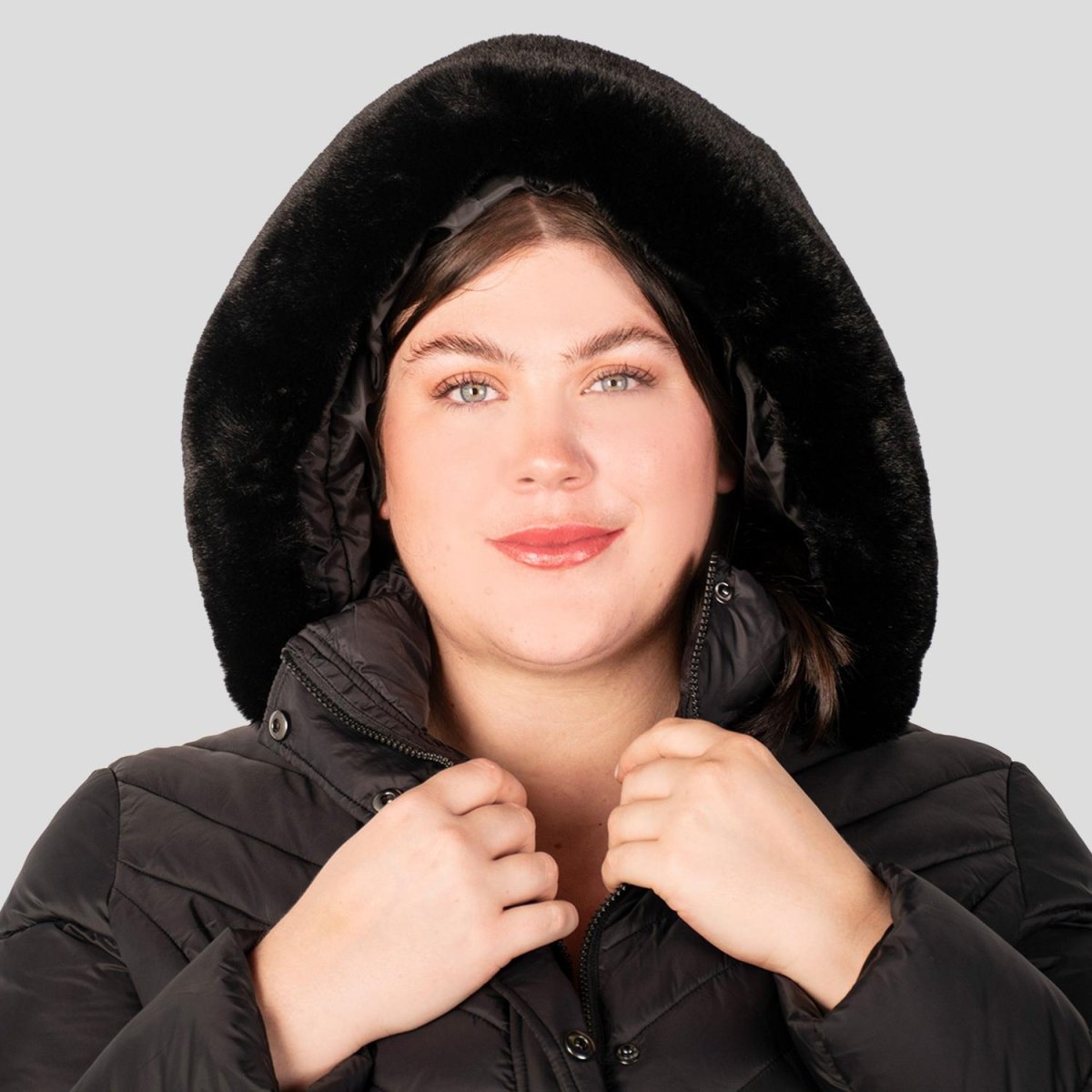 Chamarra larga capitonada plus size para mujer con bolsos al costado Greenlander - Greenlander