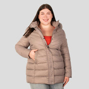 Chamarra larga capitonada plus size para mujer con bolsos al costado Greenlander - Greenlander