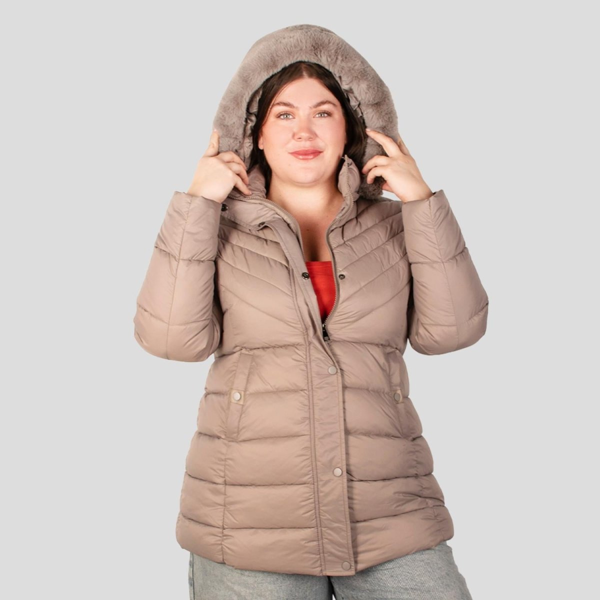 Chamarra larga capitonada plus size para mujer con bolsos al costado Greenlander - Greenlander