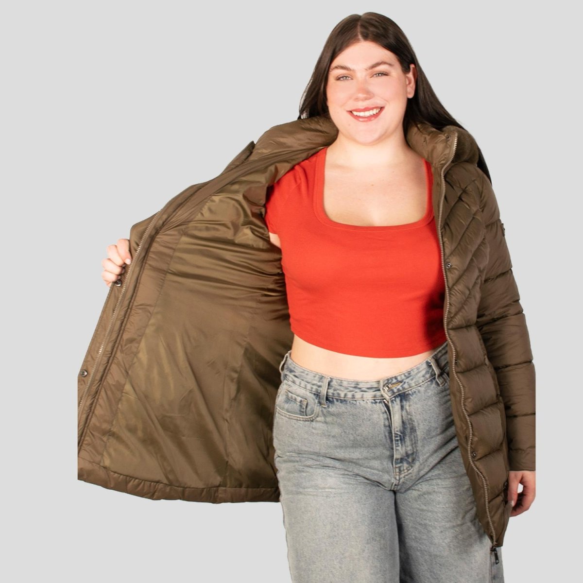 Chamarra larga capitonada plus size para mujer con bolsos al costado Greenlander - Greenlander