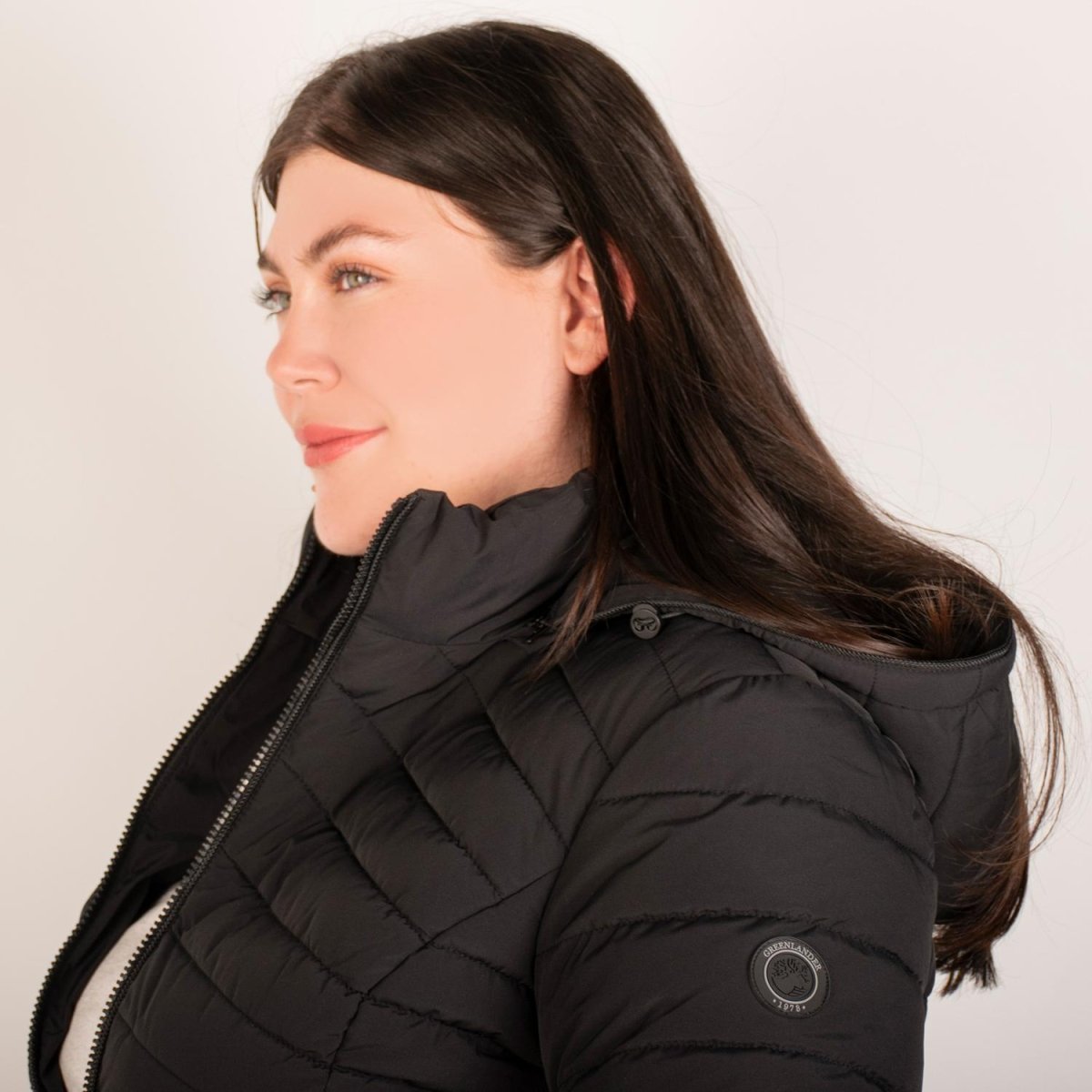 Chamarra larga capitonada plus size para mujer con capucha desmontable Greenlander - Greenlander