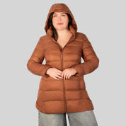 Chamarra larga capitonada plus size para mujer con capucha desmontable Greenlander - Greenlander