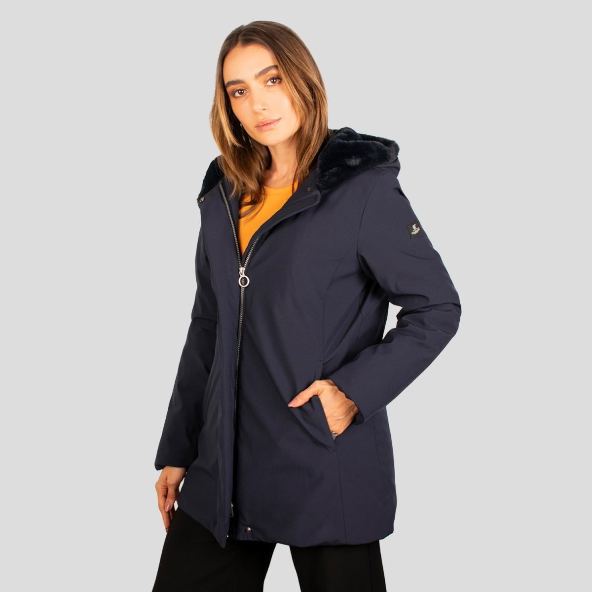 Chamarra larga para Mujer con capucha y bolsas al costado Greenlander - Greenlander