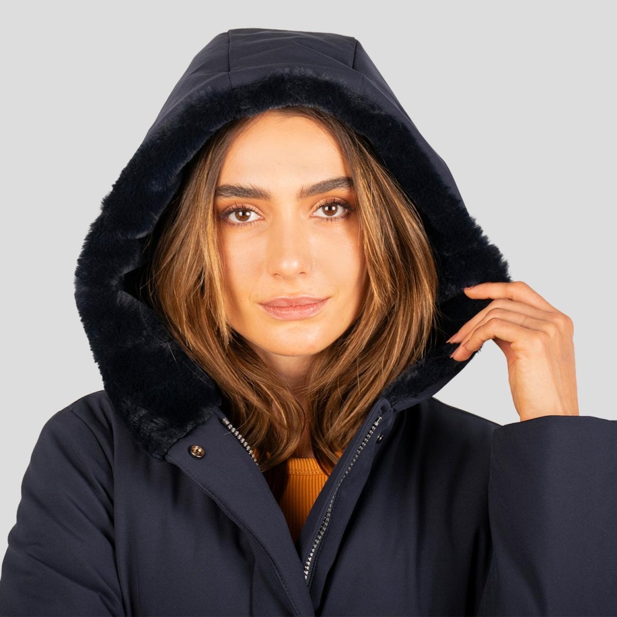 Chamarra larga para Mujer con capucha y bolsas al costado Greenlander - Greenlander