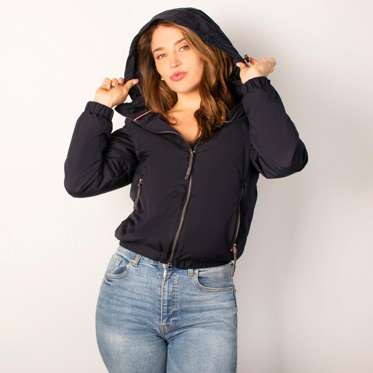 Chamarra Mujer Bomber Con Gorro Greenlander - Greenlander