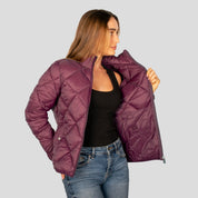 Chamarra Para Mujer Capitonada Con Diseño En Rombos - The Original Greenlander