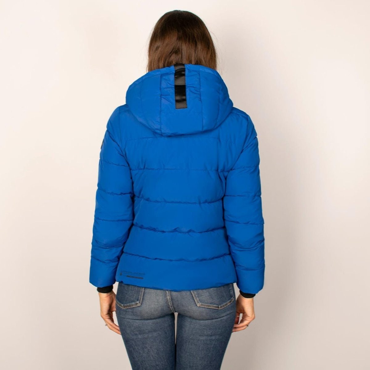 Chamarra Para Mujer Capitonada Con Gorro Greenlander - Greenlander