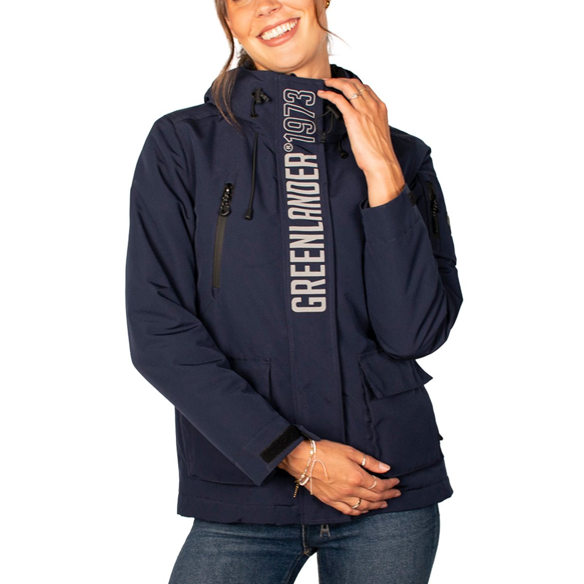 Chamarra Para Mujer Chubasquera Rompevientos Con Gorro Fijo y Cierres Waterproof - The Original Greenlander