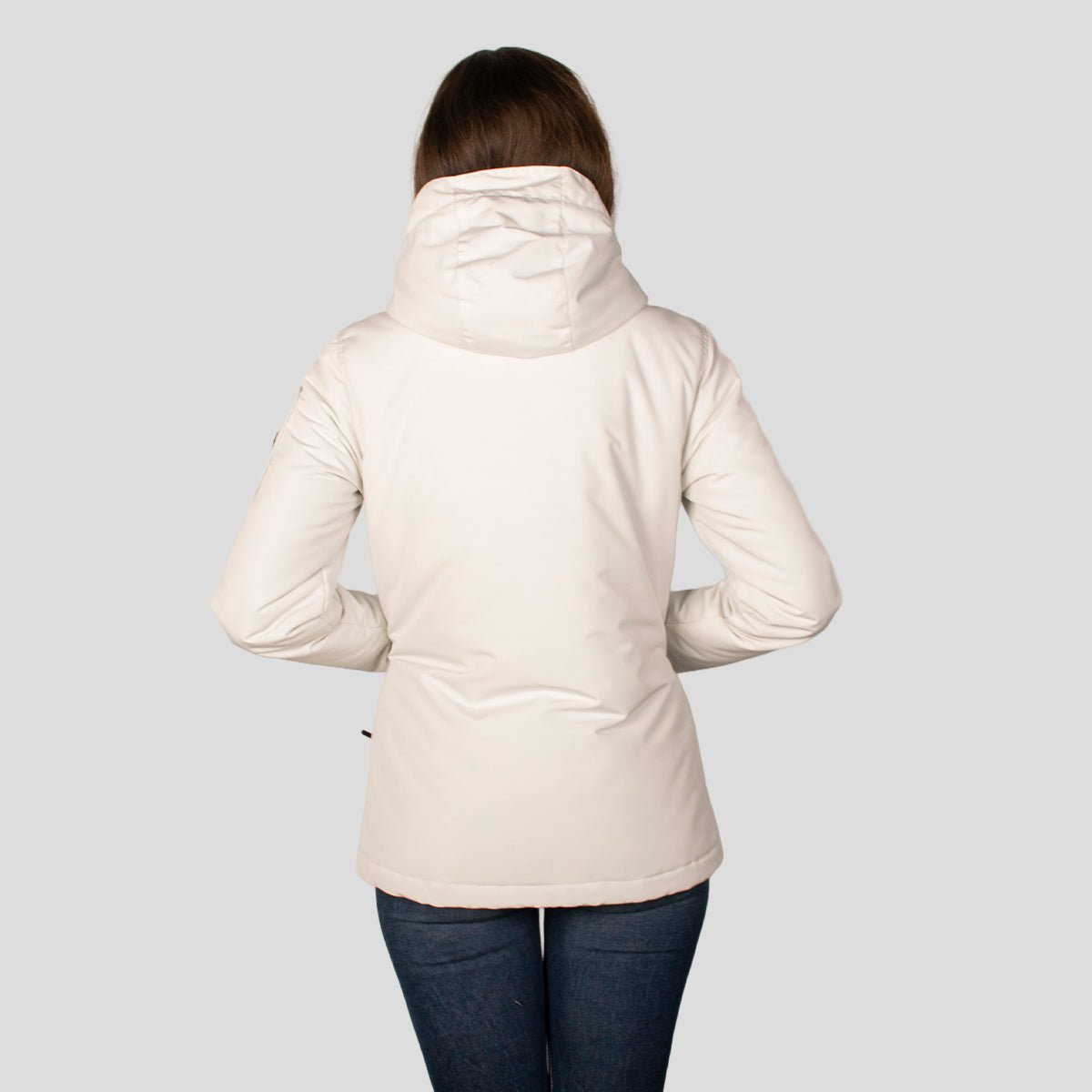 Chamarra Para Mujer Chubasquera Rompevientos Con Gorro Fijo y Cierres Waterproof - The Original Greenlander