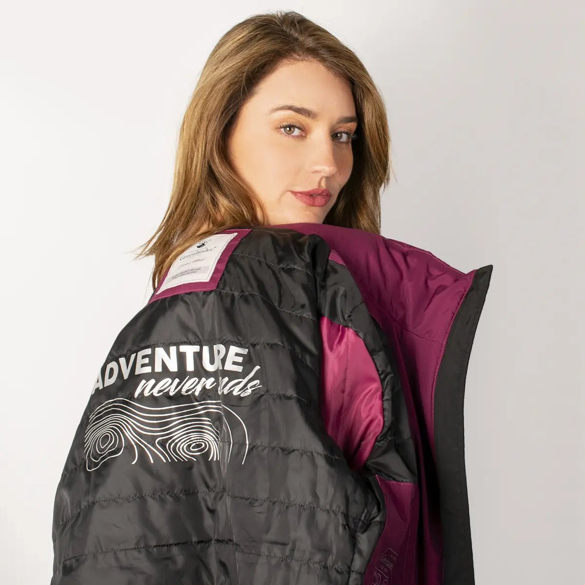 Chamarra Rompevientos Ajustable con Capucha Mujer Slim Fit| Greenlander - Greenlander