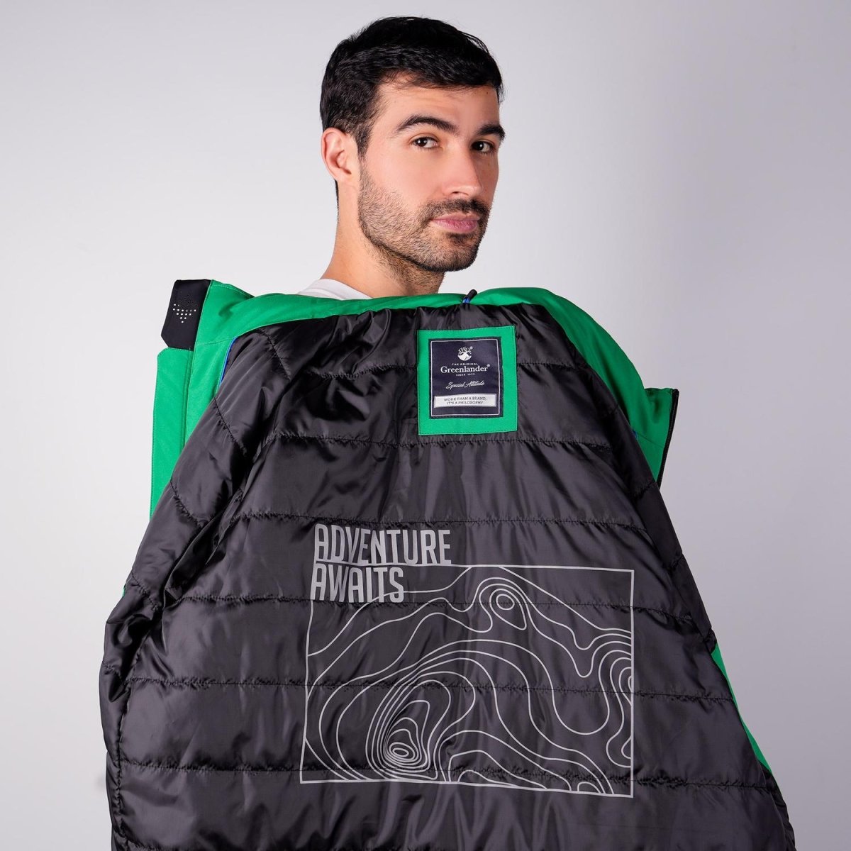 Chamarra rompevientos para hombre con gorro y bolsillo interno Greenlander - Greenlander