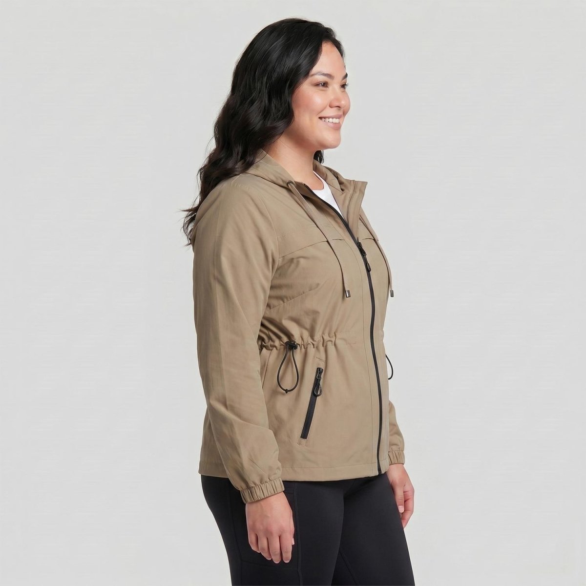 Chamarra rompevientos plus size para mujer con capucha Greenlander - Greenlander