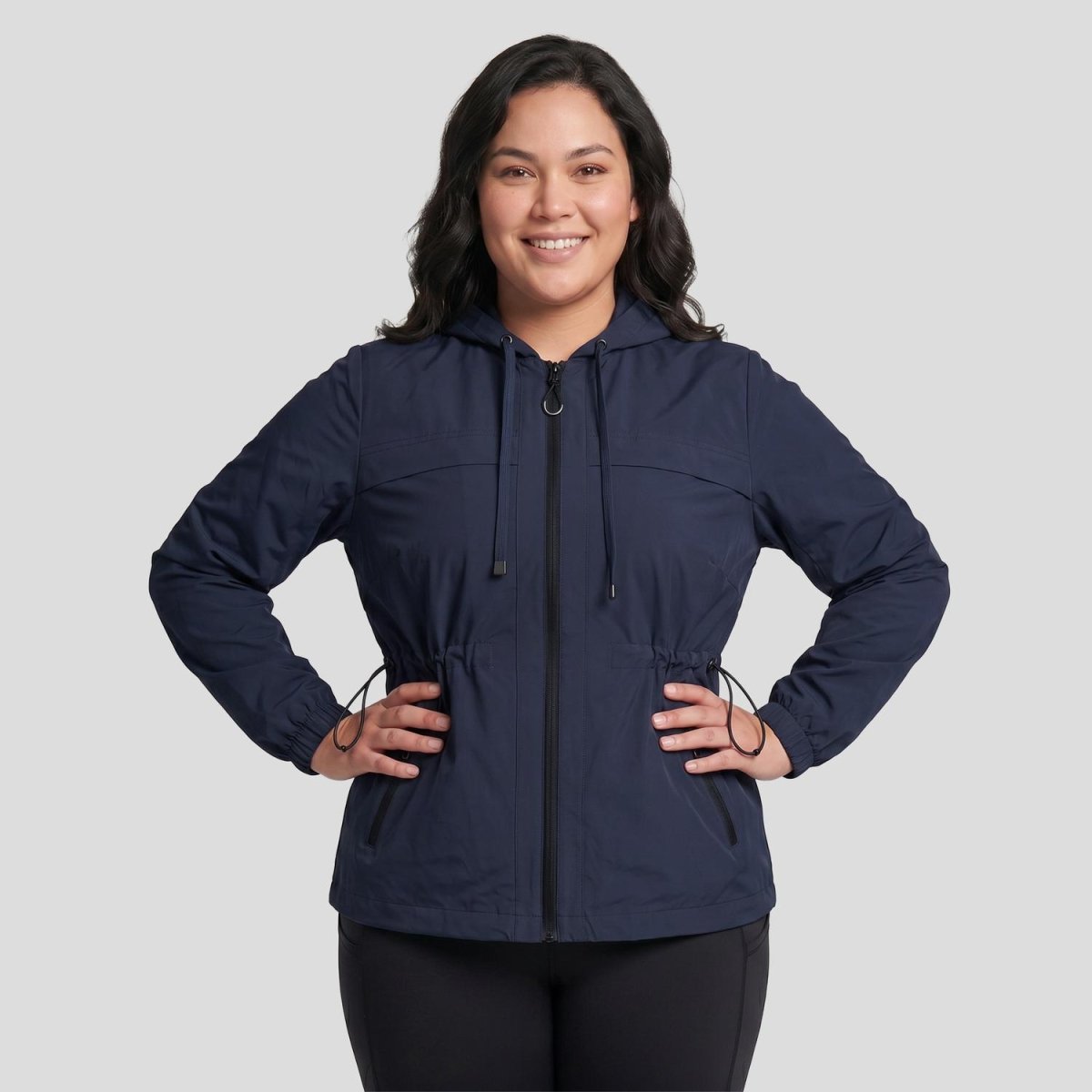 Chamarra rompevientos plus size para mujer con capucha Greenlander - Greenlander