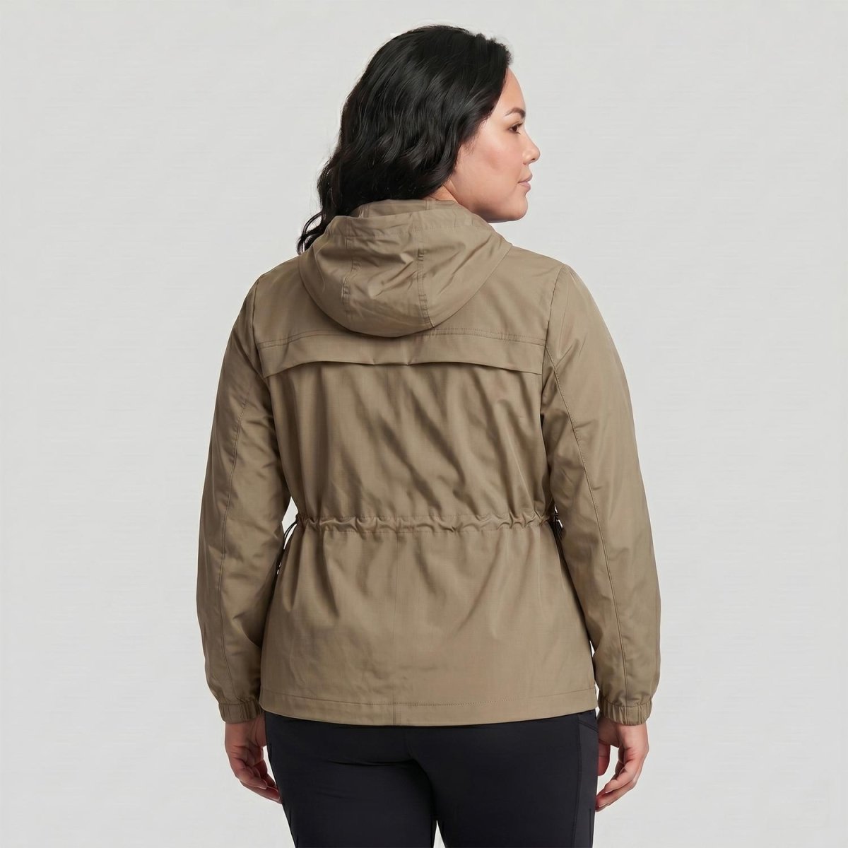 Chamarra rompevientos plus size para mujer con capucha Greenlander - Greenlander